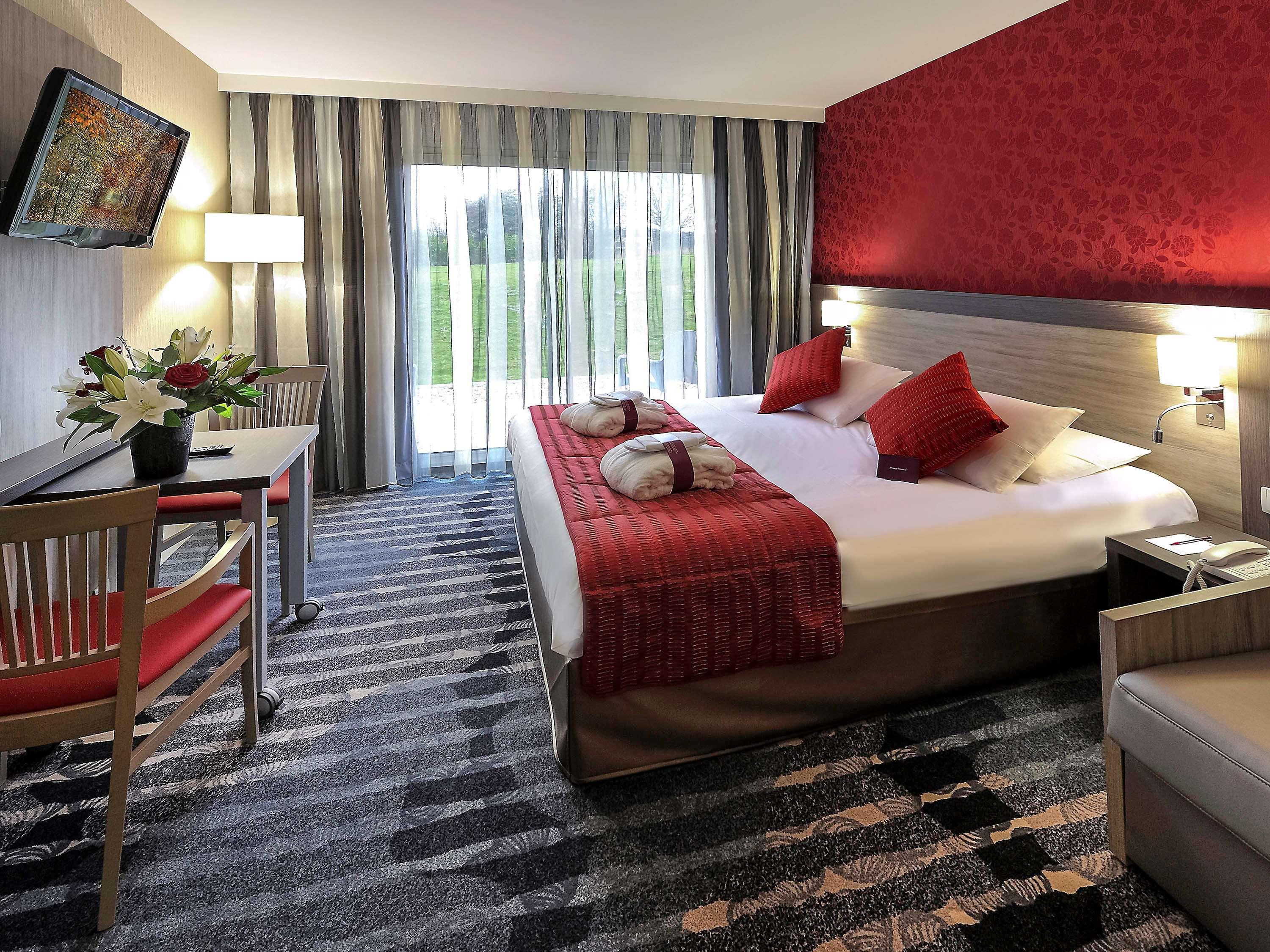 Mercure Rouen Val De Reuil Валь-де-Рёй Экстерьер фото