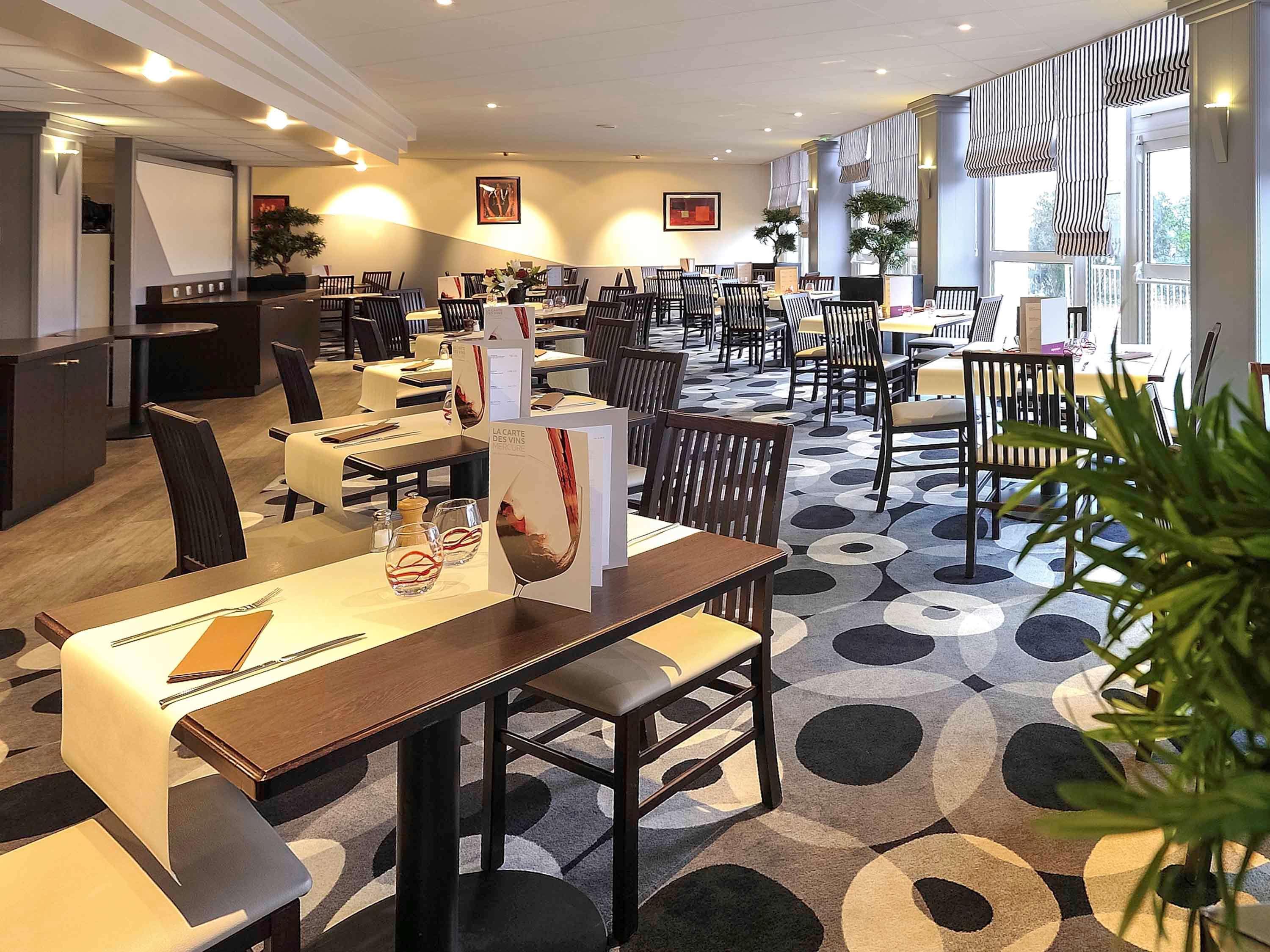 Mercure Rouen Val De Reuil Валь-де-Рёй Экстерьер фото